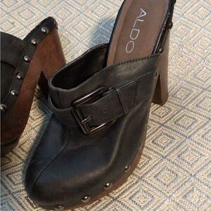 2000s ALDO Black Women's Clogs